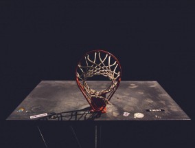 【足彩网首页】登贝莱与恩德里克教练组因首发席位分歧导致关系紧绷 球队内部气氛骤降