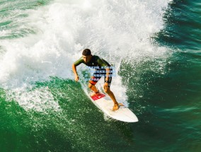 中国足彩网_天空体育确认贝西克塔斯激活买断条款，阿斯顿维拉竞逐亚伯拉罕转会战