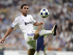 足彩网首页-英超激战，布伦特福德与利兹联1-1握手言和，亨德森首开纪录，勒温头球救主