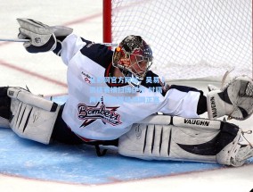 足彩网官方网站：吴易昺资格赛横扫博伊尔 时隔两年再度晋级澳网正赛