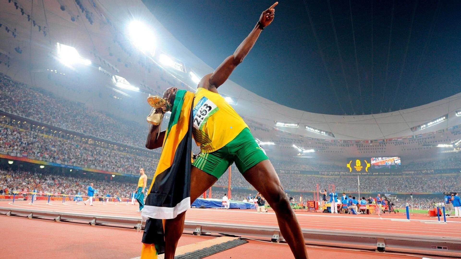 英超激战，布伦特福德与利兹联1-1握手言和，亨德森首开纪录，勒温头球救主